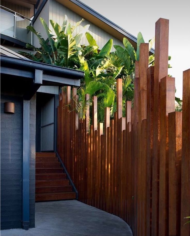 Architectural Vertical Composite Fence with Staggered Heights